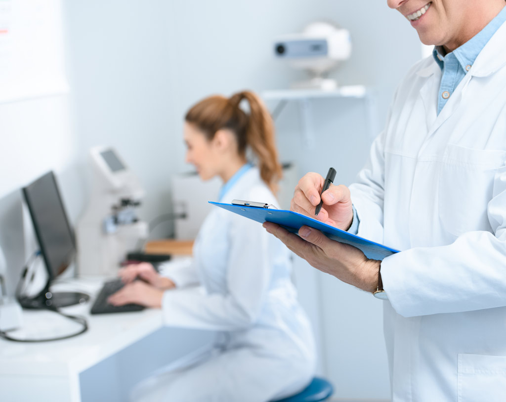 Atendimento ao paciente de transplante capilar